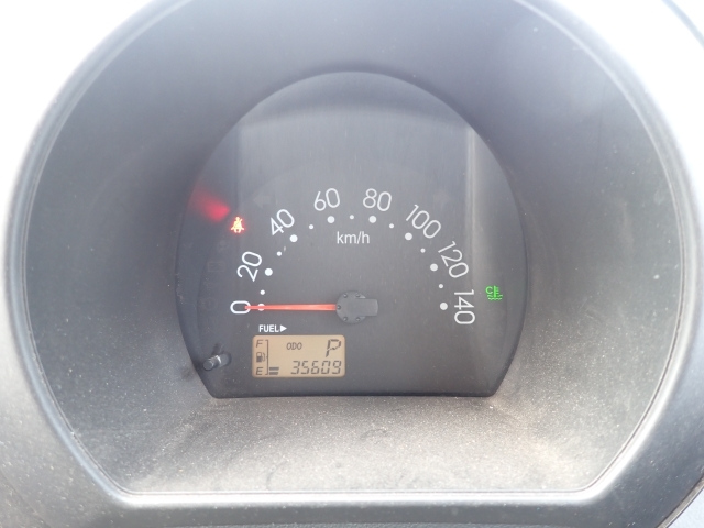 DAIHATSU HIJET VAN 2015