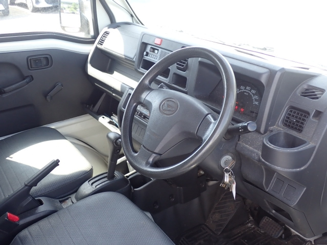 DAIHATSU HIJET TRUCK 2017
