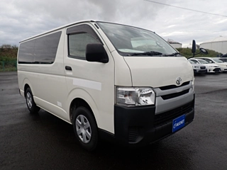 TOYOTA HIACE VAN 2019