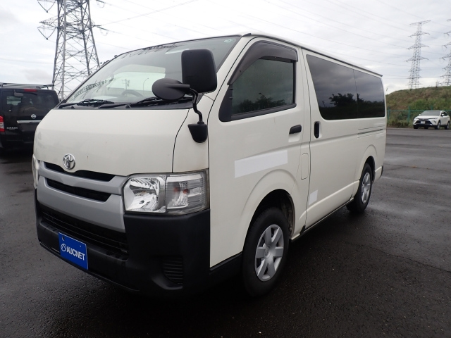 TOYOTA HIACE VAN 2019
