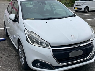 PEUGEOT 208 2017