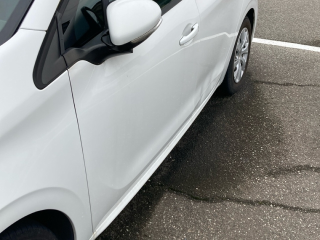PEUGEOT 208 2017