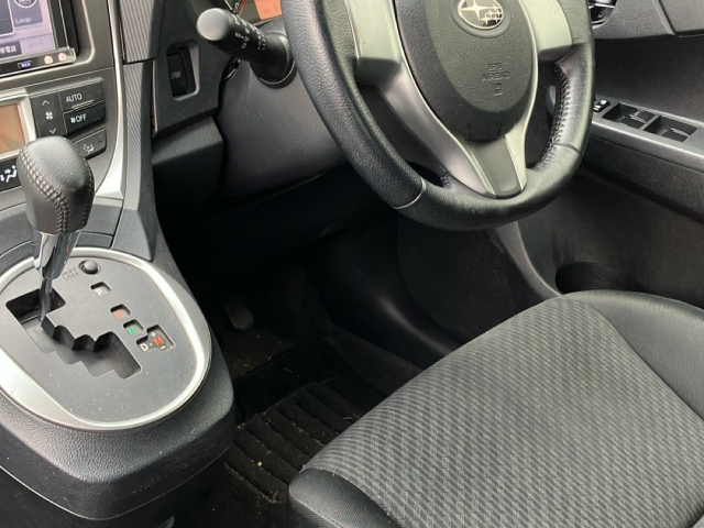SUBARU TREZIA 2013