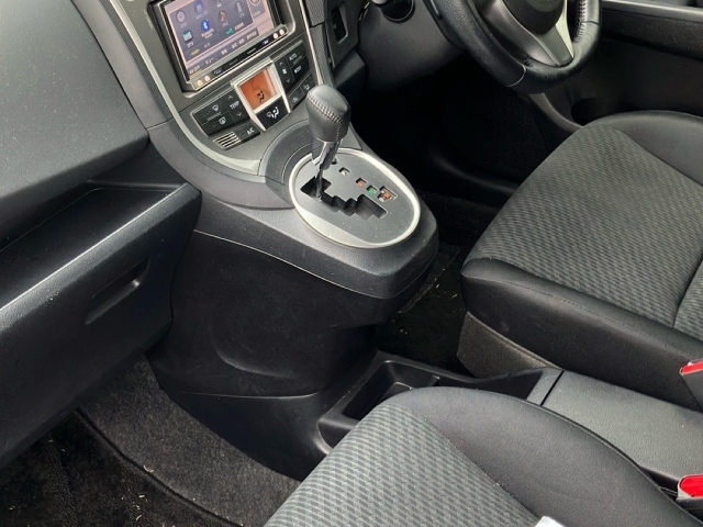 SUBARU TREZIA 2013