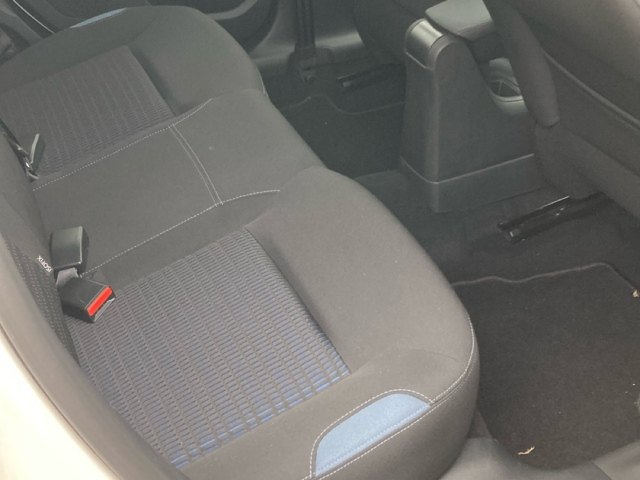 PEUGEOT 208 2013