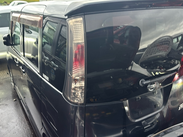 NISSAN ROOX 2013