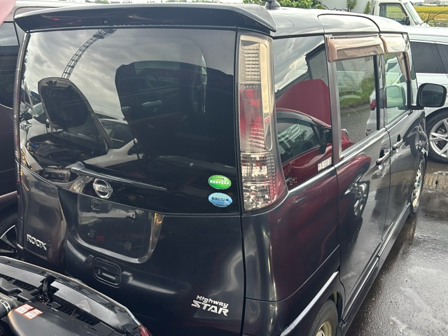 NISSAN ROOX 2013