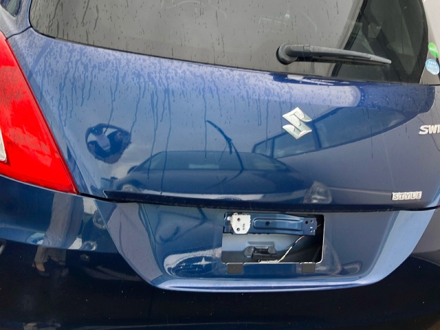 SUZUKI SWIFT 2015