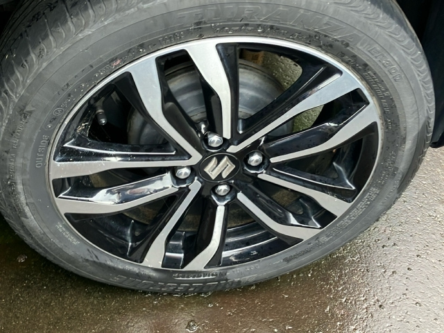SUZUKI SWIFT 2015