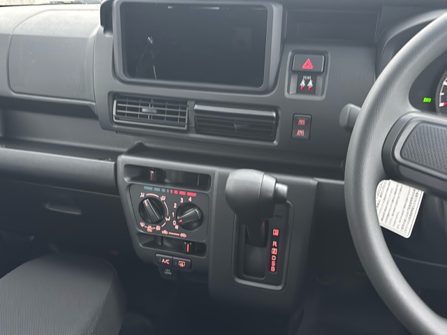 DAIHATSU HIJET VAN 2023