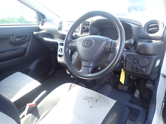 DAIHATSU MIRA E S 2020