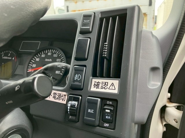 MAZDA TITAN 2018