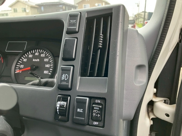 MAZDA TITAN 2018