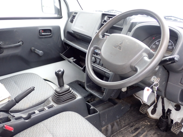 MITSUBISHI MINICAB TRUCK 2019