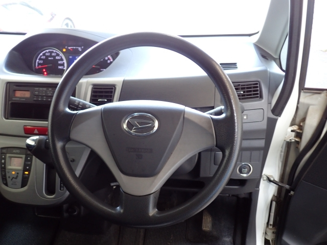 DAIHATSU MOVE 2011