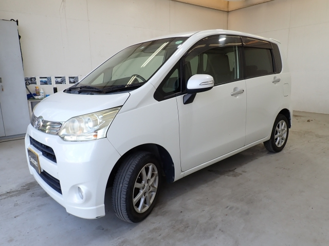 DAIHATSU MOVE 2011
