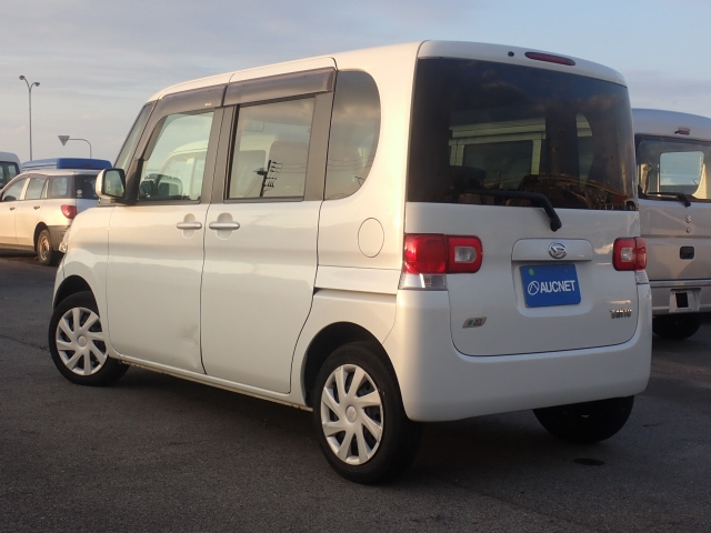 DAIHATSU TANTO 2012