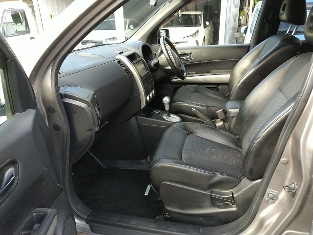 NISSAN X-TRAIL 2011