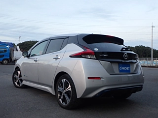 NISSAN LEAF 2018