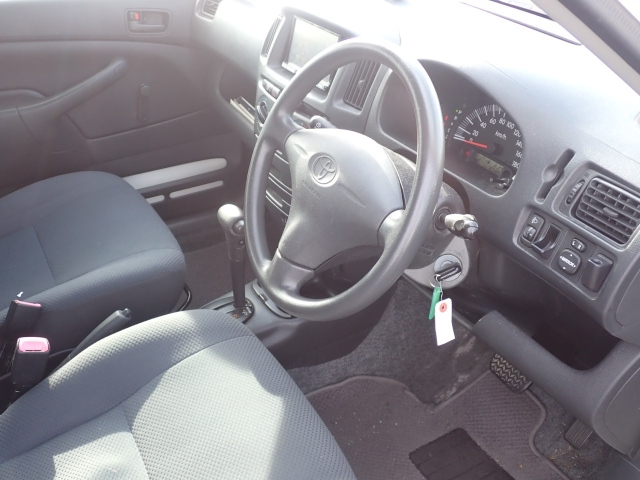 TOYOTA PROBOX 2013