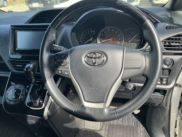 TOYOTA ESQUIRE 2019
