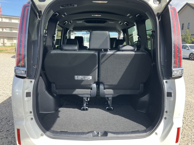 TOYOTA ESQUIRE 2019