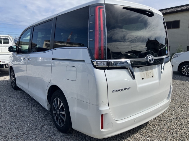 TOYOTA ESQUIRE 2019