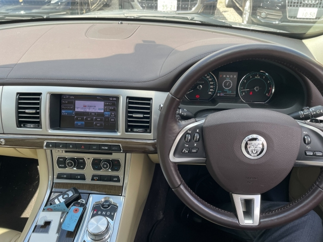 JAGUAR XF SERIES 2012