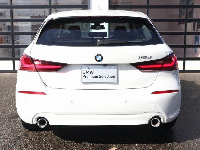 BMW 1 SERIES 2024