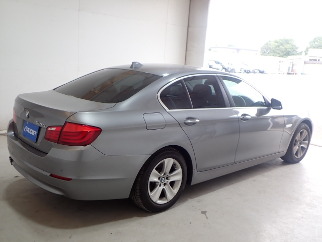 BMW 5 SERIES 2010
