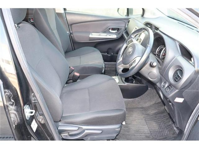 TOYOTA VITZ 2014