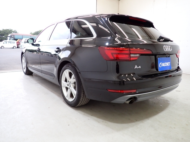 AUDI A4 2018