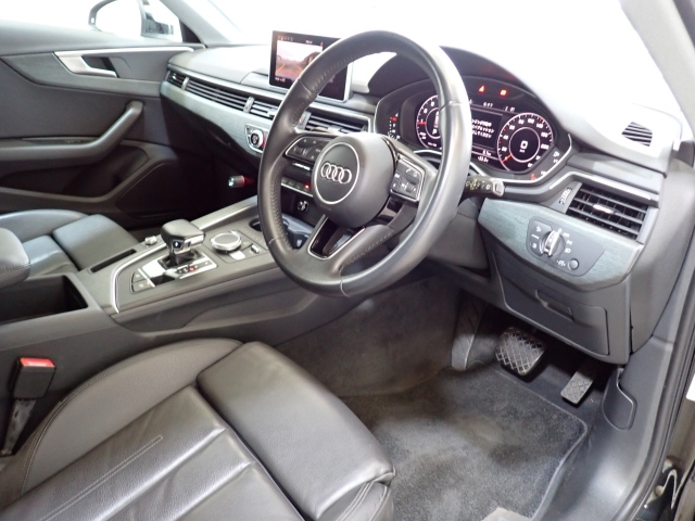 AUDI A4 2018