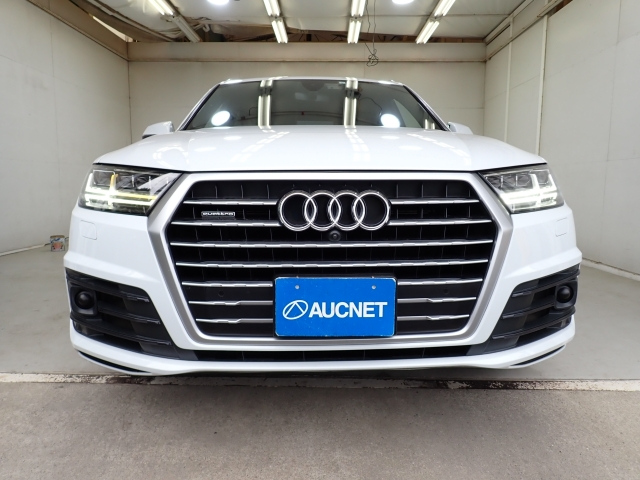 AUDI Q7 2019