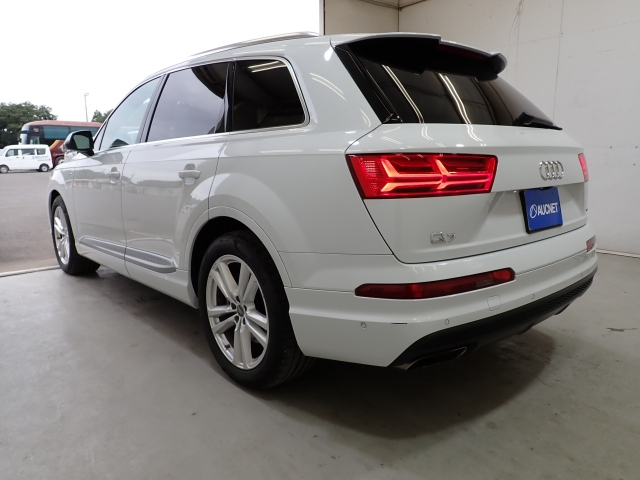 AUDI Q7 2019