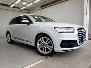 AUDI Q7 2019