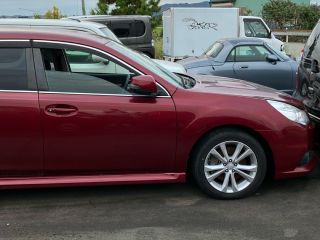 SUBARU LEGACY 2012