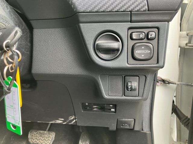 TOYOTA COROLLA FIELDER 2012