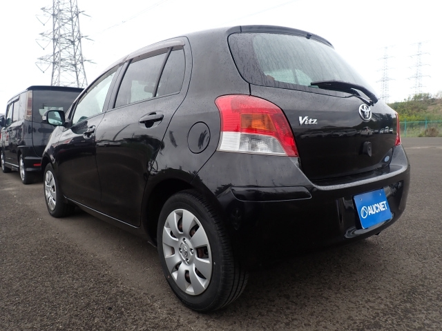 TOYOTA VITZ 2008
