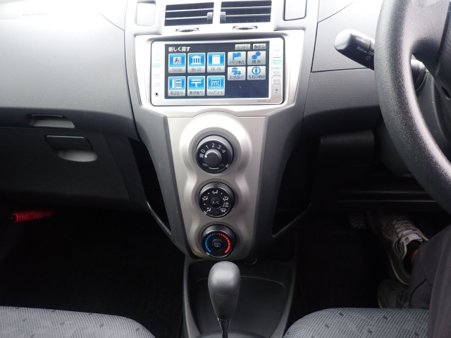 TOYOTA VITZ 2008