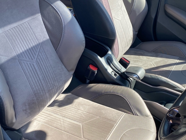 PEUGEOT 2008 2015