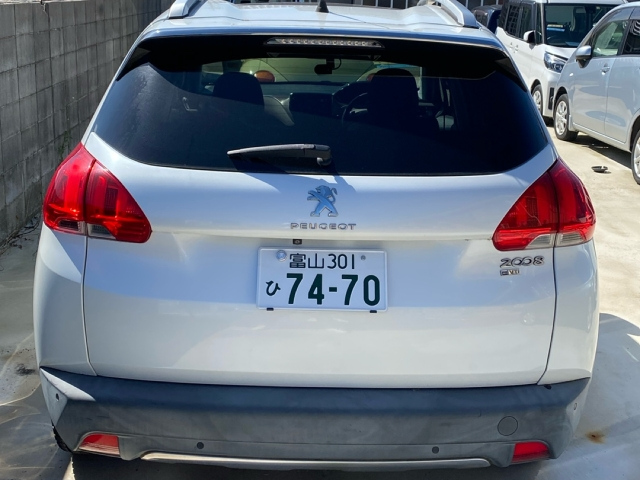 PEUGEOT 2008 2015