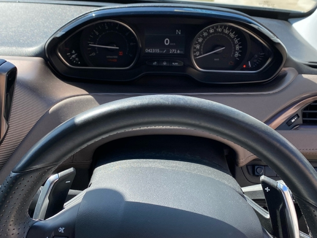 PEUGEOT 2008 2015