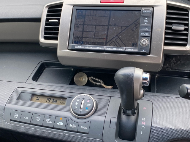 HONDA FREED 2012