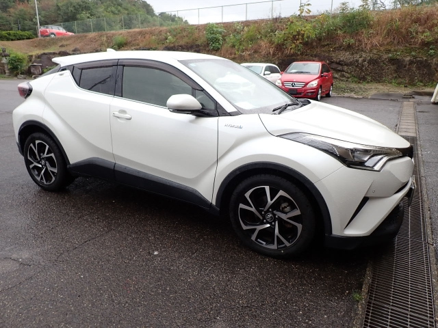 TOYOTA C-HR 2017