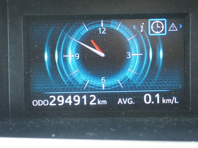 TOYOTA PRIUS ALPHA 2015