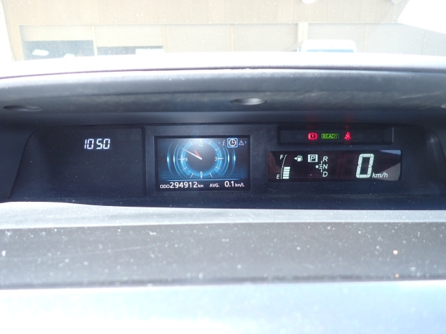 TOYOTA PRIUS ALPHA 2015