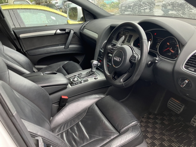 AUDI Q7 2012