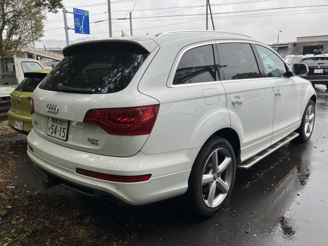 AUDI Q7 2012