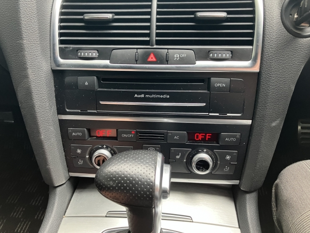 AUDI Q7 2012